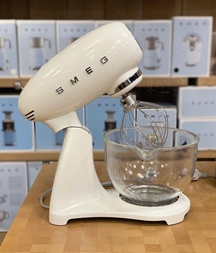 مخلوط کن اسمگ کرم رنگ smeg